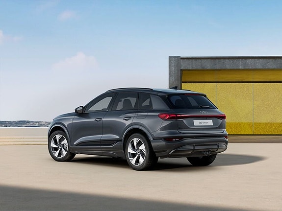 Audi Q6 e-tron 3 of 11