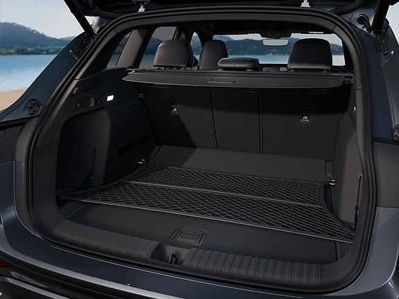 Audi Q6 e-tron 8 of 11