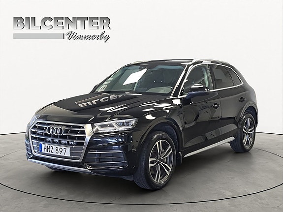 Audi Q5 2 of 19