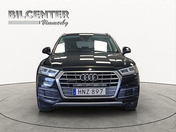 Audi Q5 9 of 19