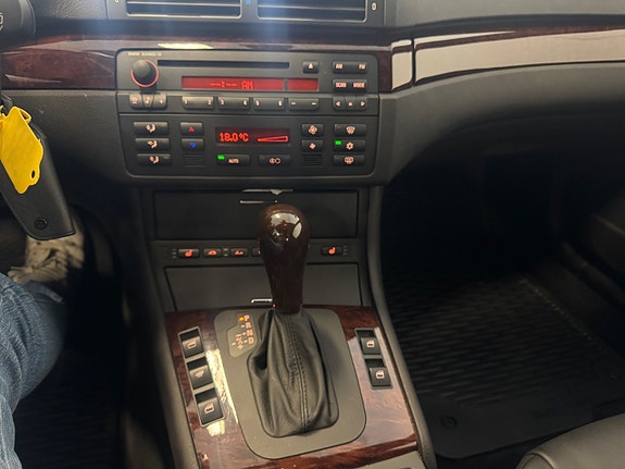 BMW 320 8 of 10