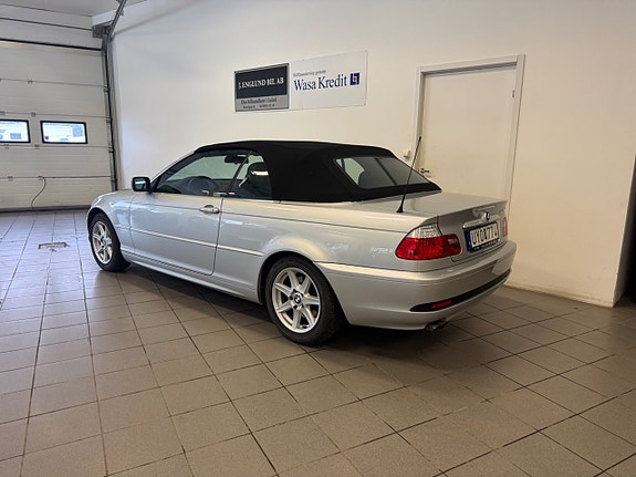 BMW 320 3 of 10