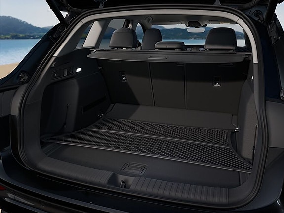 Audi Q6 e-tron 8 of 11