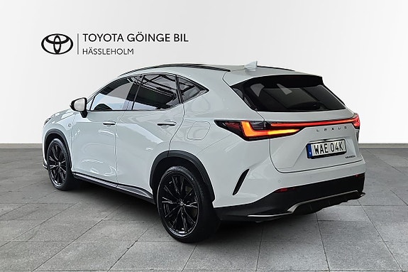 Lexus NX450h+ 3 of 21