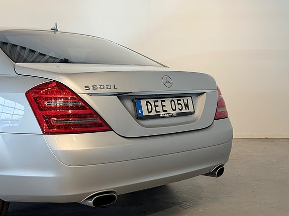 Mercedes-Benz S600 6 of 27