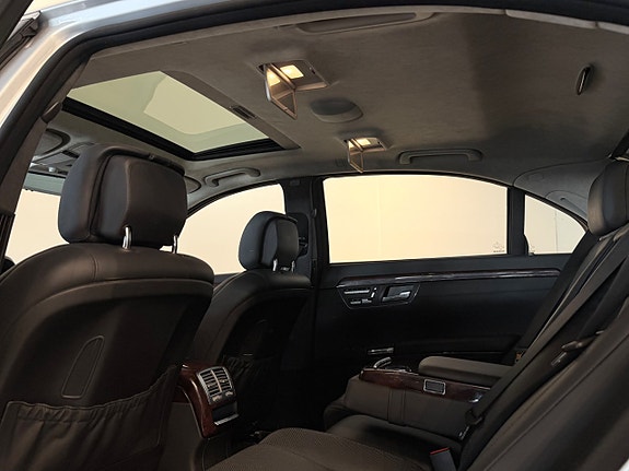 Mercedes-Benz S600 20 of 27