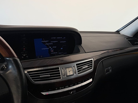 Mercedes-Benz S600 21 of 27
