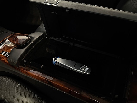 Mercedes-Benz S600 26 of 27