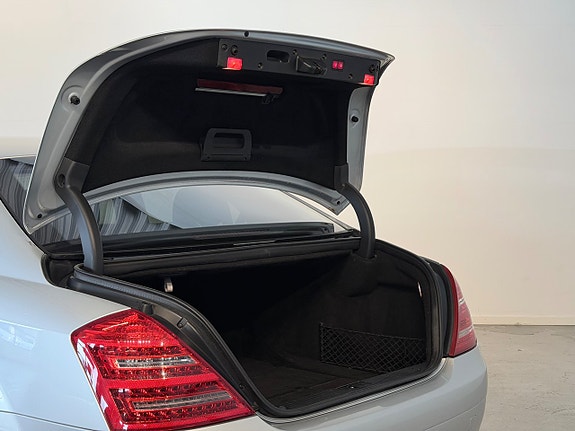 Mercedes-Benz S600 7 of 27