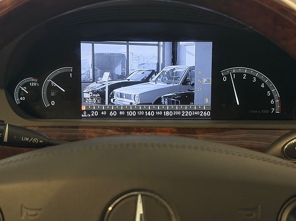 Mercedes-Benz S600 25 of 27