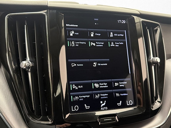 Volvo XC60 24 of 30