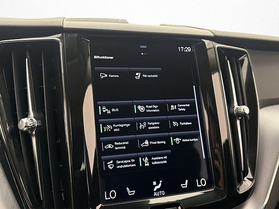 Volvo XC60 25 of 30