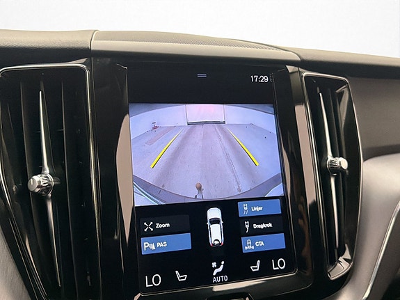 Volvo XC60 22 of 30