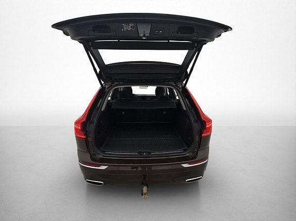 Volvo XC60 11 of 30