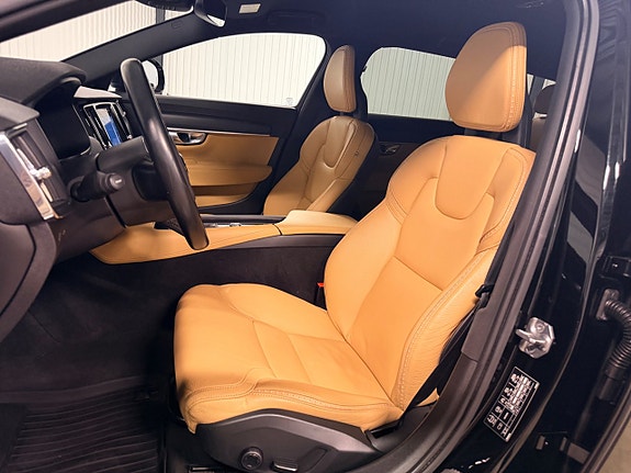 Volvo V90 Cross Country 10 of 29