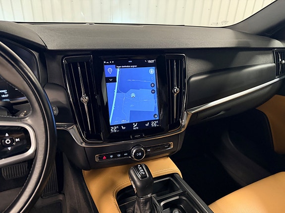Volvo V90 Cross Country 18 of 29