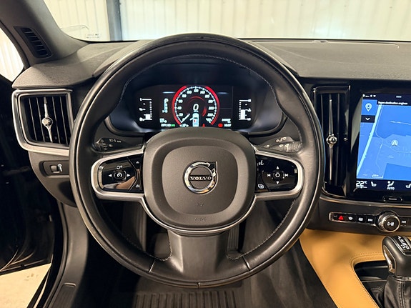 Volvo V90 Cross Country 14 of 29