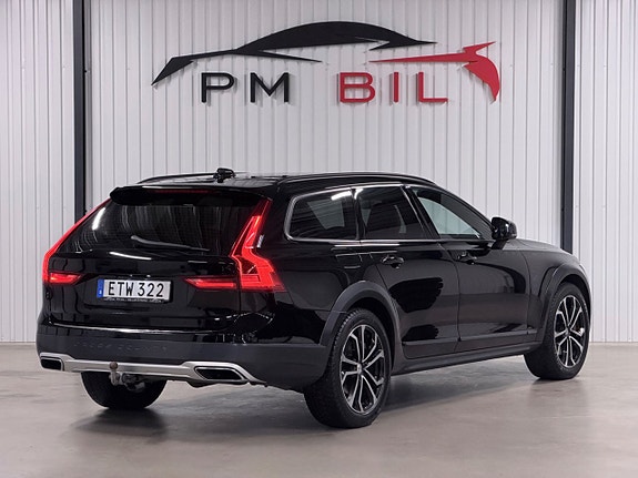 Volvo V90 Cross Country 4 of 29