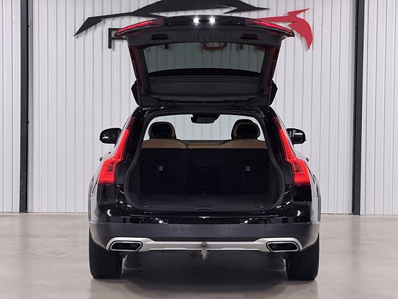 Volvo V90 Cross Country 27 of 29
