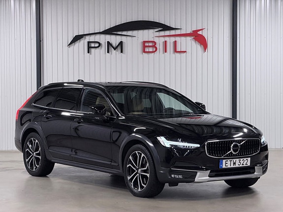 Volvo V90 Cross Country 2 of 29