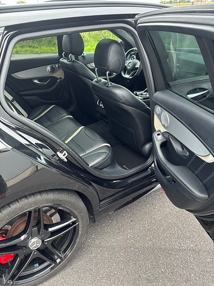 Mercedes-Benz C63 12 of 13