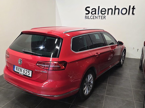 Volkswagen Passat 9 of 25