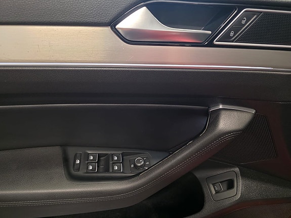 Volkswagen Passat 11 of 25