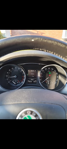 Skoda Superb 15 of 27
