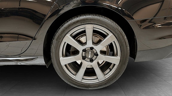 Audi A4 6 of 14