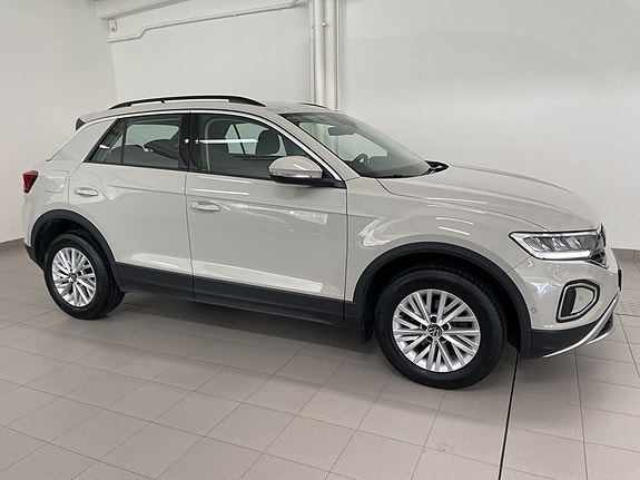 Volkswagen T-Roc 14 of 18
