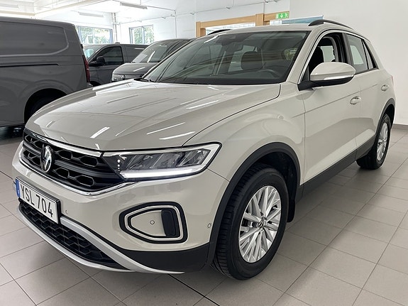 Volkswagen T-Roc 15 of 18