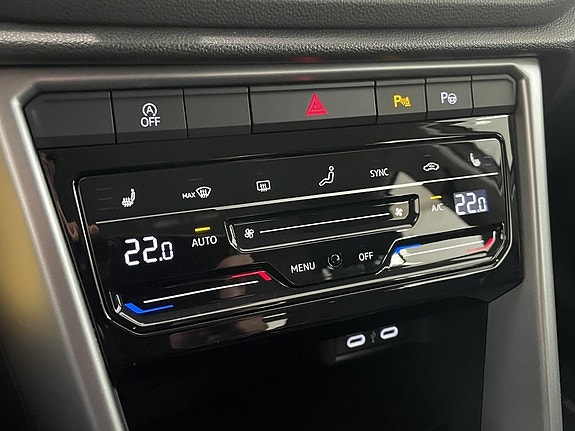 Volkswagen T-Roc 18 of 18