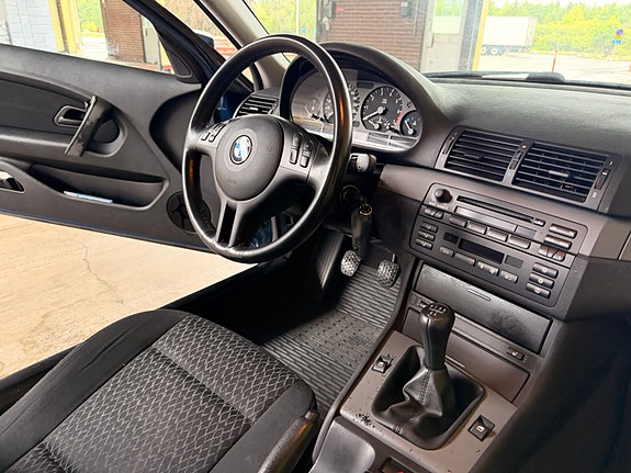 BMW 316Ti 7 of 19