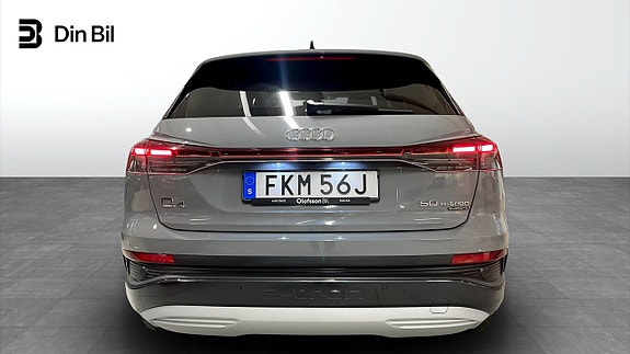Audi Q4 e-tron 5 of 12