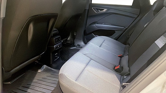 Audi Q4 e-tron 11 of 12