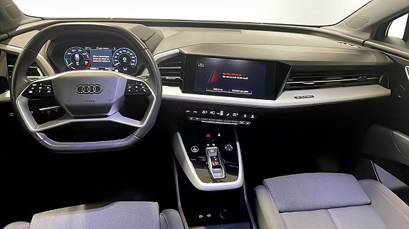 Audi Q4 e-tron 10 of 12