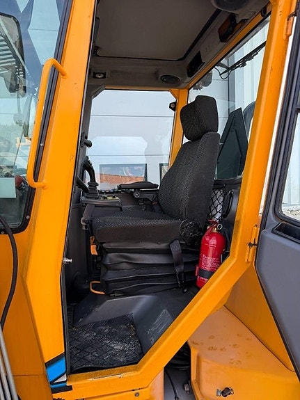 Wille 855C C44CR lastmaskin redskapsbärare 6 of 24
