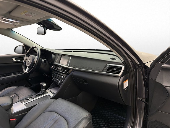 Kia Optima 12 of 30