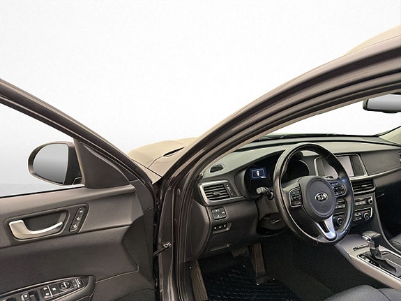 Kia Optima 8 of 30