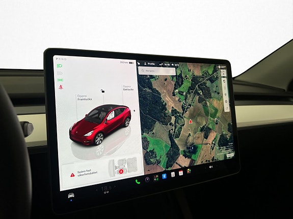 Tesla Model Y 20 of 30