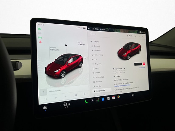 Tesla Model Y 26 of 30