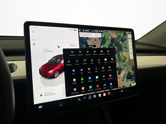 Tesla Model Y 22 of 30