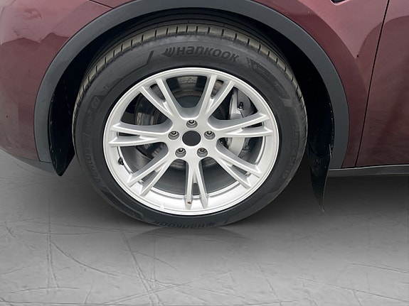 Tesla Model Y 30 of 30