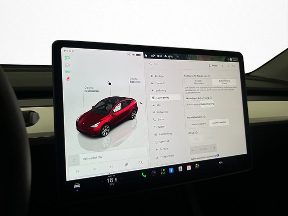 Tesla Model Y 25 of 30