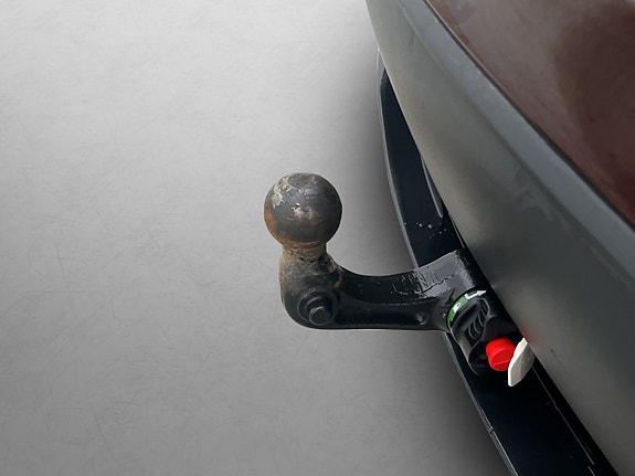 Tesla Model Y 10 of 30
