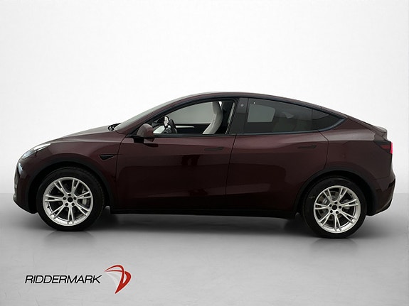 Tesla Model Y 5 of 30