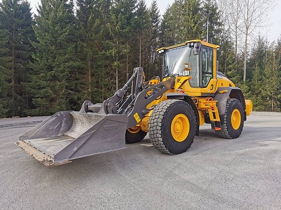Volvo L 70 H2 7 of 13