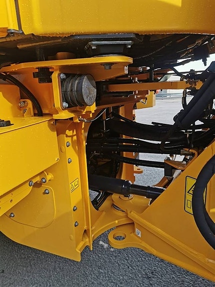 Volvo L 70 H2 12 of 13