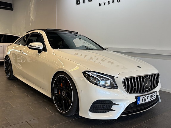 Mercedes-Benz E300 2 of 14