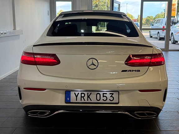 Mercedes-Benz E300 13 of 14